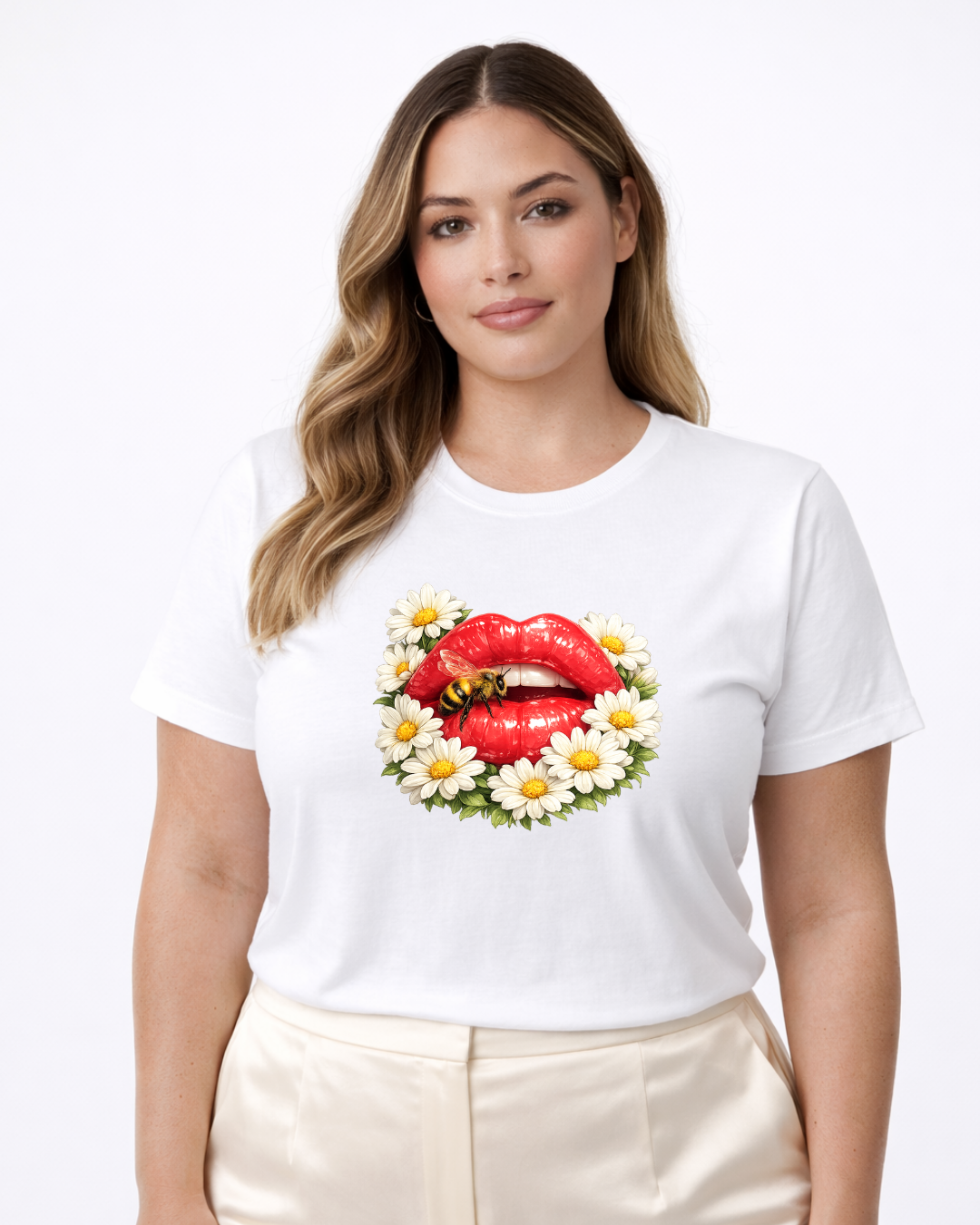 Blooming Lips Graphic T-Shirt (Plus Size)